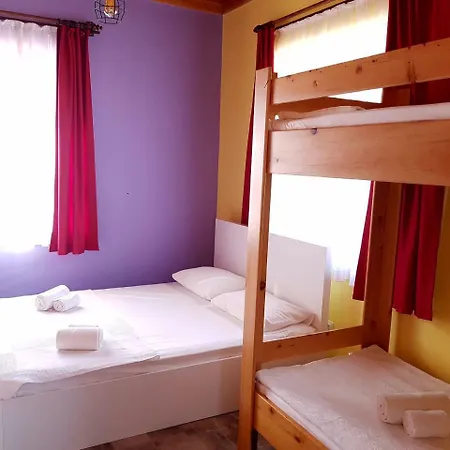 Umet Hotel 2*